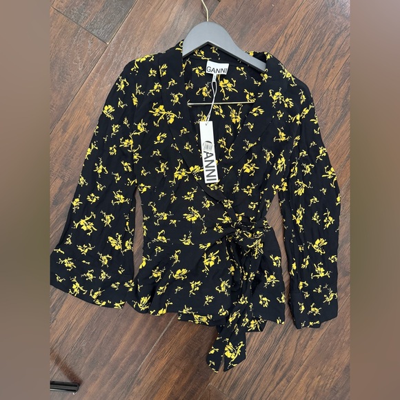 GANNI Black and Yellow Floral Women's top and Skirt set - Picture 6 of 6